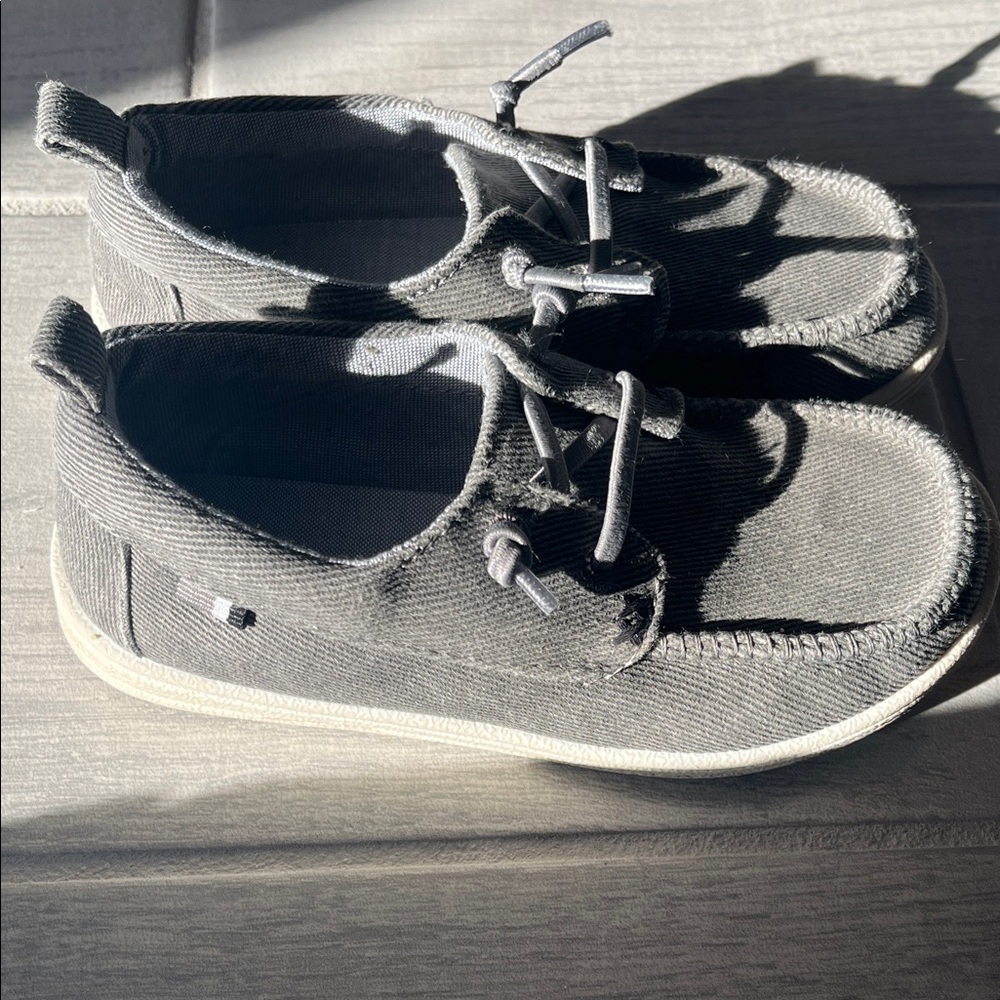 Cat & Jack Gray Kids Slip On Casual Shoe - Picture 3 of 8